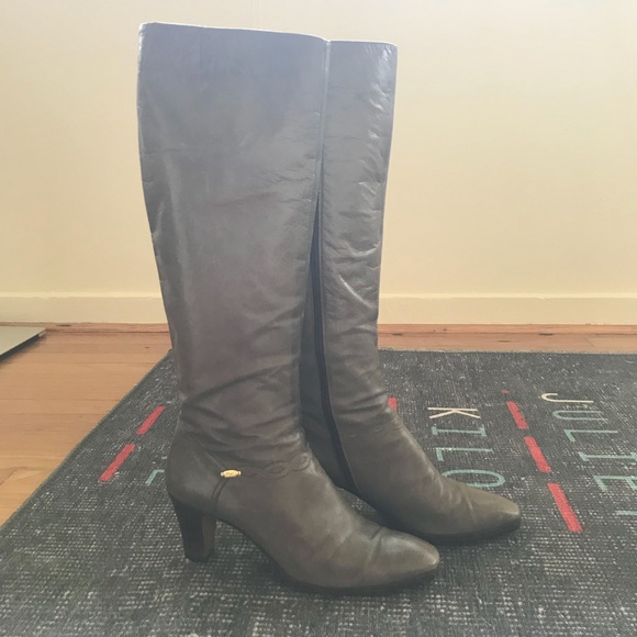 Vintage Salvatore Ferragamo Grey Boots - 8.5 - Picture 2 of 4